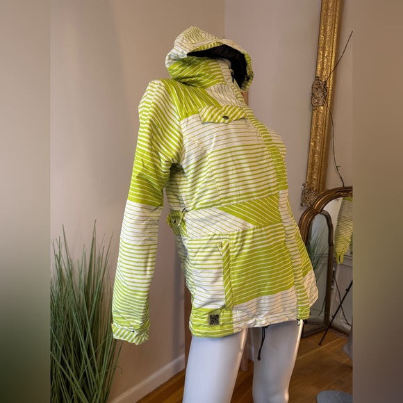 Zonal Clothing Green and White Striped Hooded Ski Snowboard Jacket Womens M - Picture 8 of 8